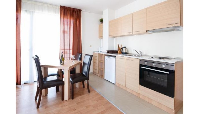 New Line Village Apartments poza 7