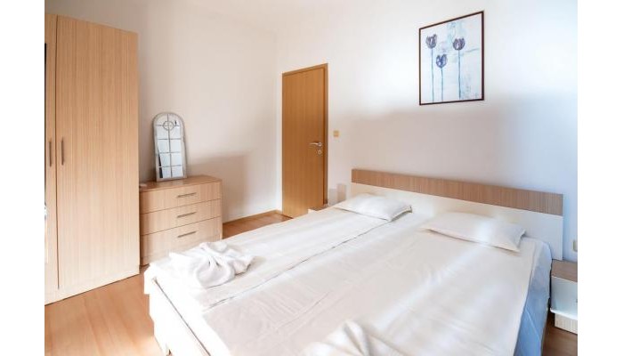 New Line Village Apartments poza 9