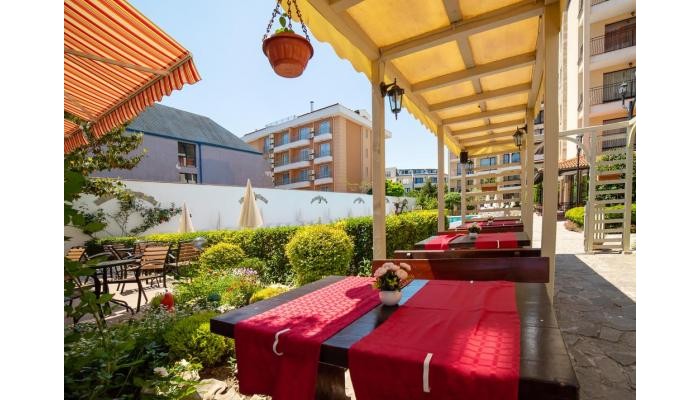 Rose Village poza 32